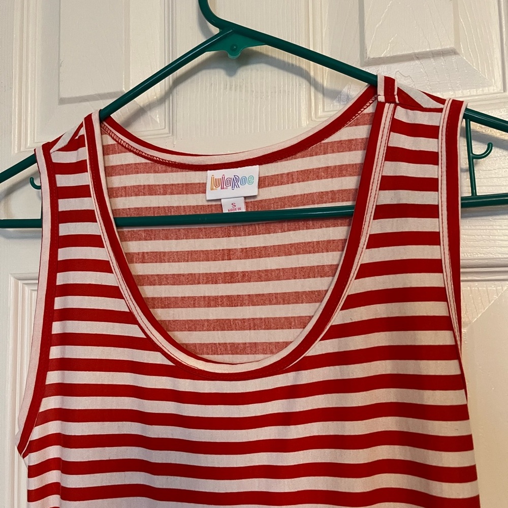 Lularoe Nicki - Picture 2 of 4